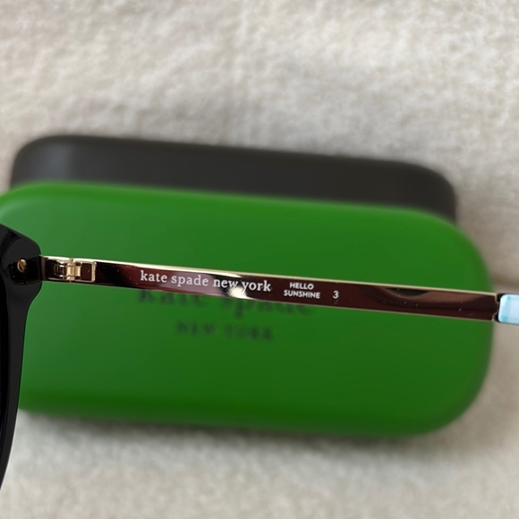 Kate Spade Black Sunglasses with Green Case - Picture 2 of 5